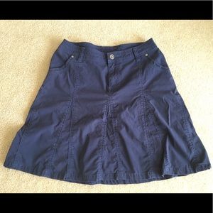 Kuhl Navy Blue Women’s Skirt Size 8 EUC